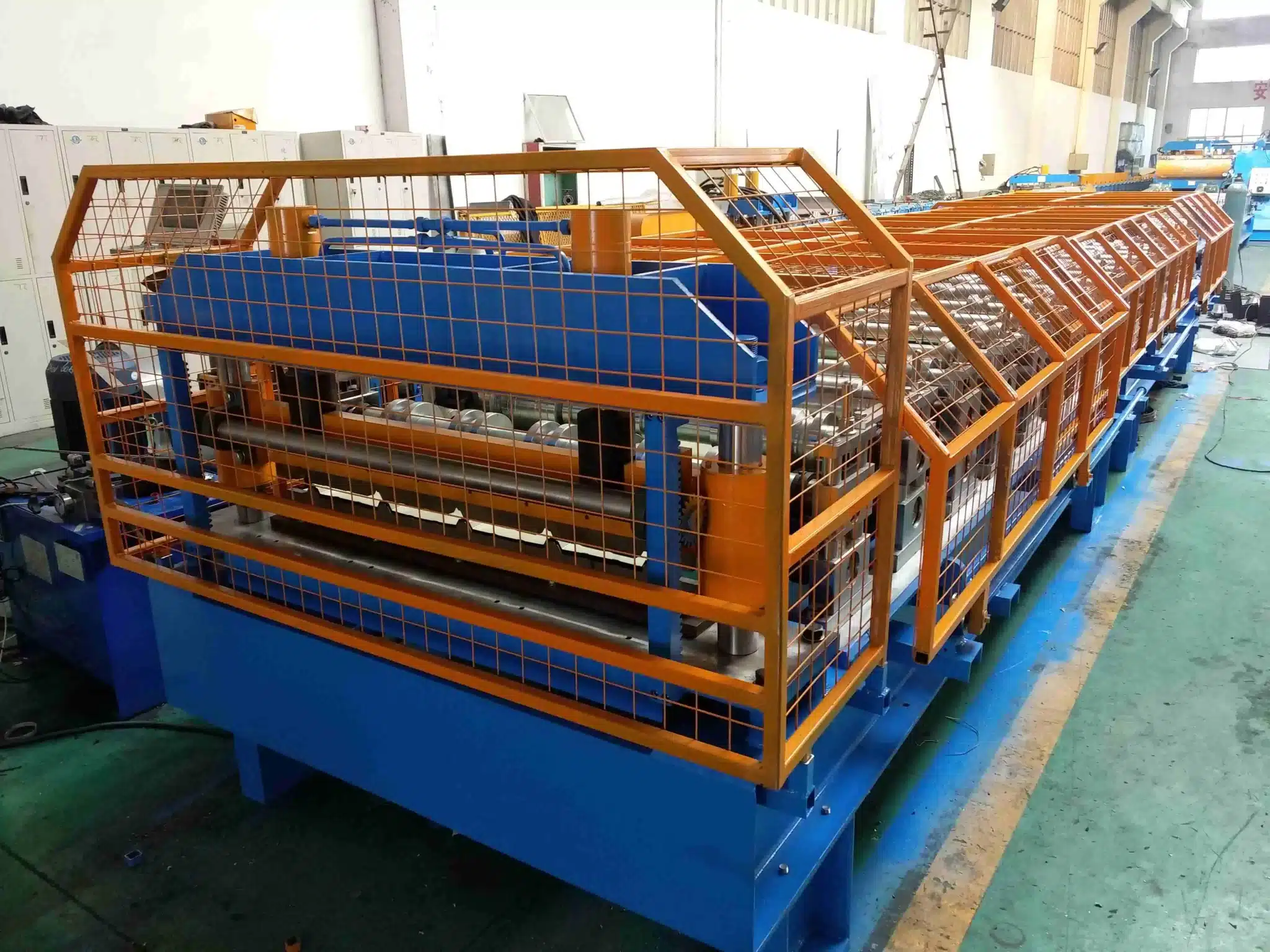 R Panel Roll Forming Machine
