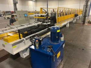 Rollformmaschine für Dachrinnen