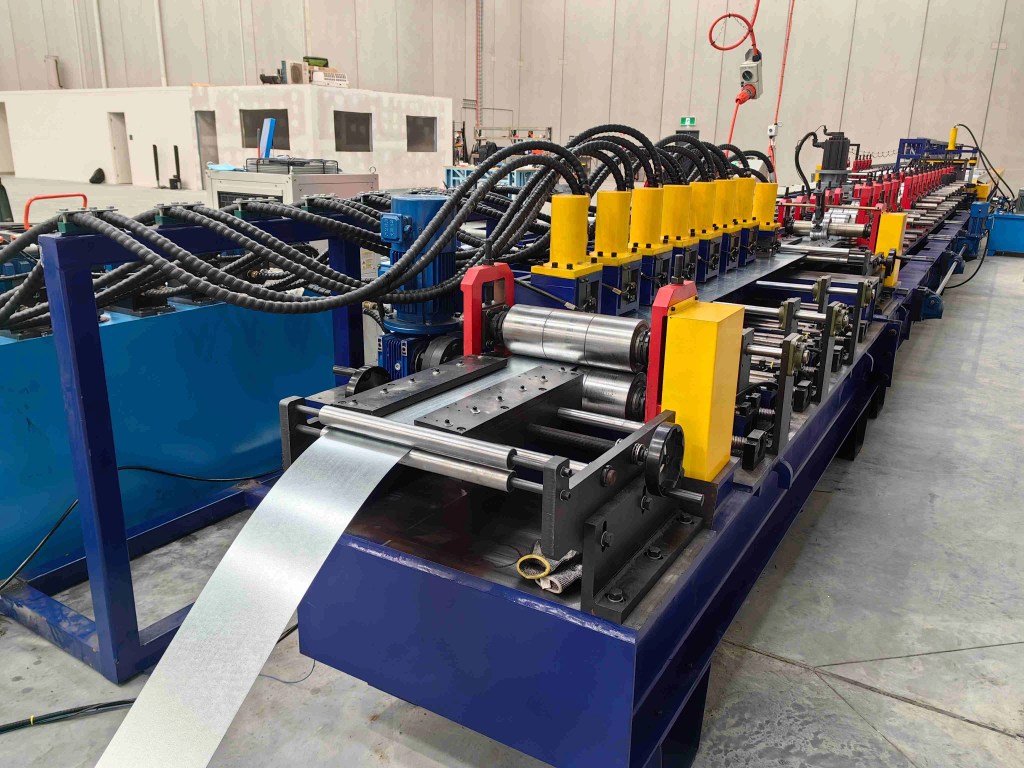 Automatic Width Adjustment Roll Forming